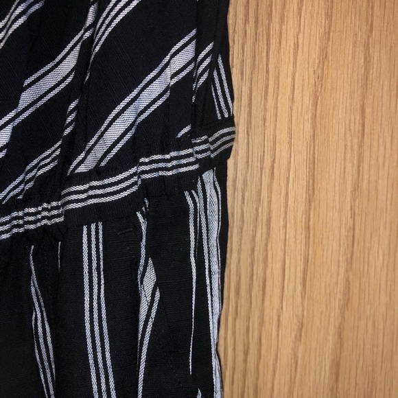 Gap women’s jumpsuit - Picture 2 of 3